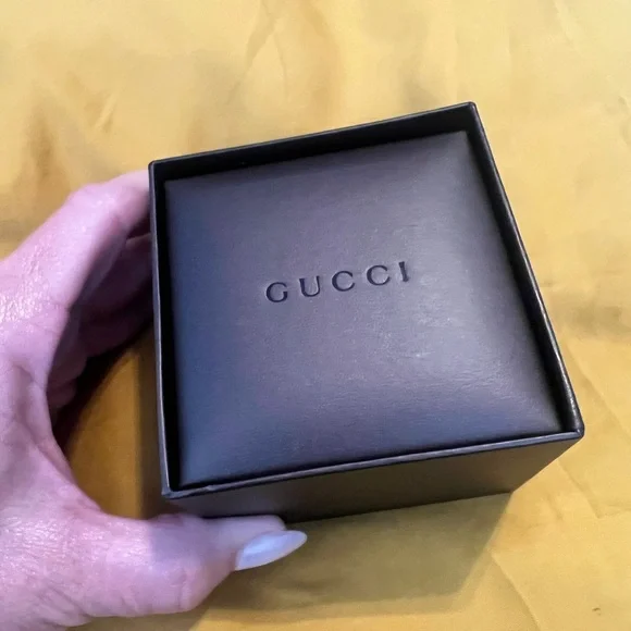 Gucci Wide G cutout ring *Full inclusion - Picture 11 of 14